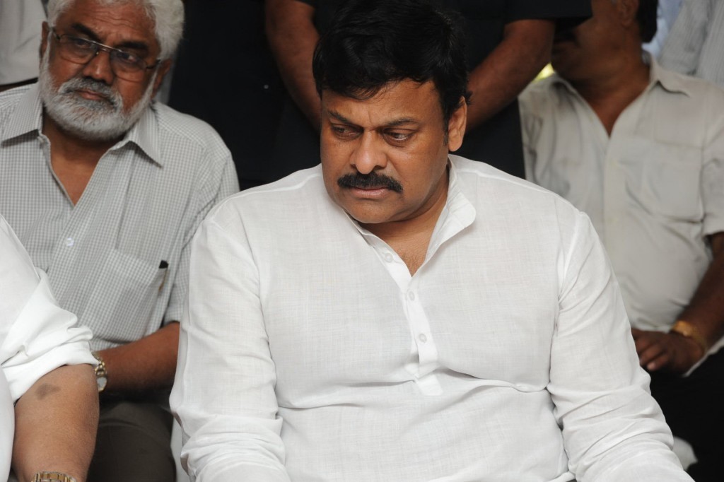 Vadde Ramesh Condolences Photos - 148 / 149 photos