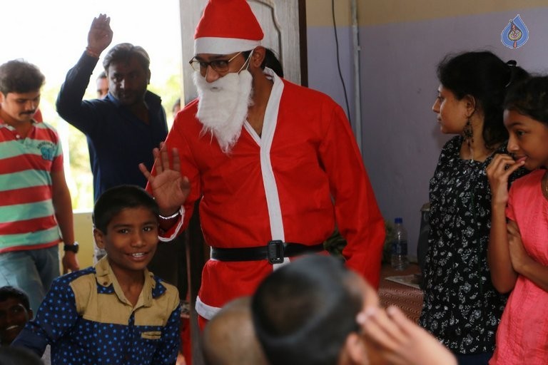 Varun Sandesh and Vithika Sheru Christmas Celebrations - 14 / 26 photos