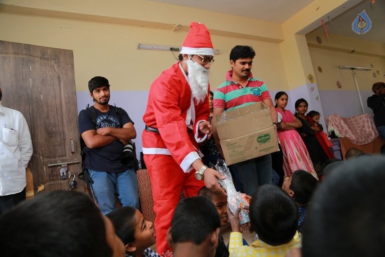 Varun Sandesh and Vithika Sheru Christmas Celebrations - 17 / 26 photos