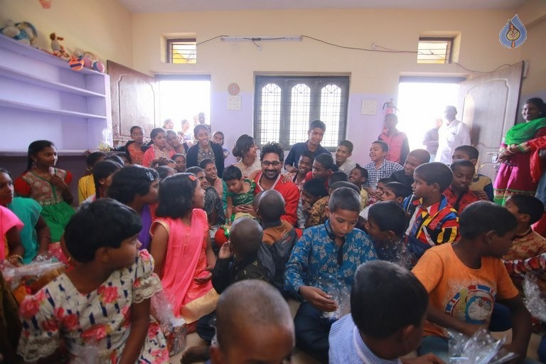 Varun Sandesh and Vithika Sheru Christmas Celebrations - 20 / 26 photos