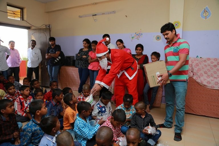 Varun Sandesh and Vithika Sheru Christmas Celebrations - 23 / 26 photos