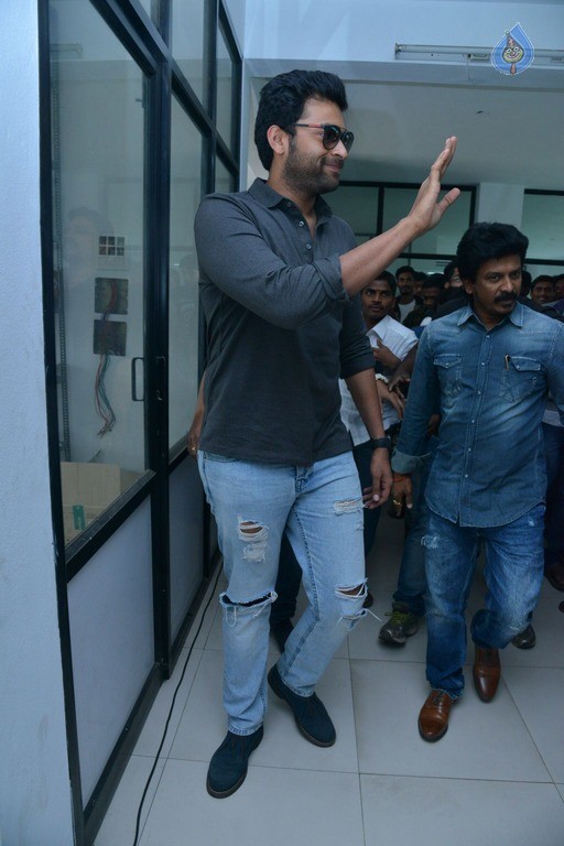 Varun Tej Birthday Celebrations 2017 - 9 / 36 photos