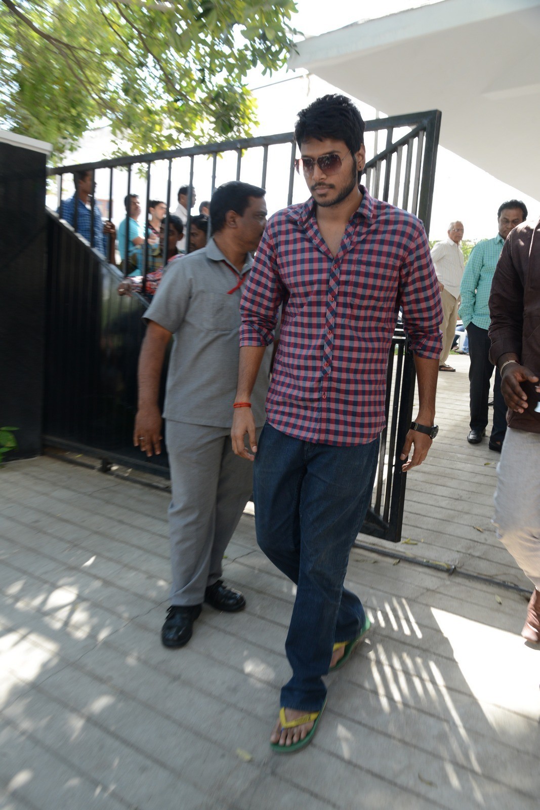 VB Rajendra Prasad Condolences Photos 01 - 12 / 170 photos