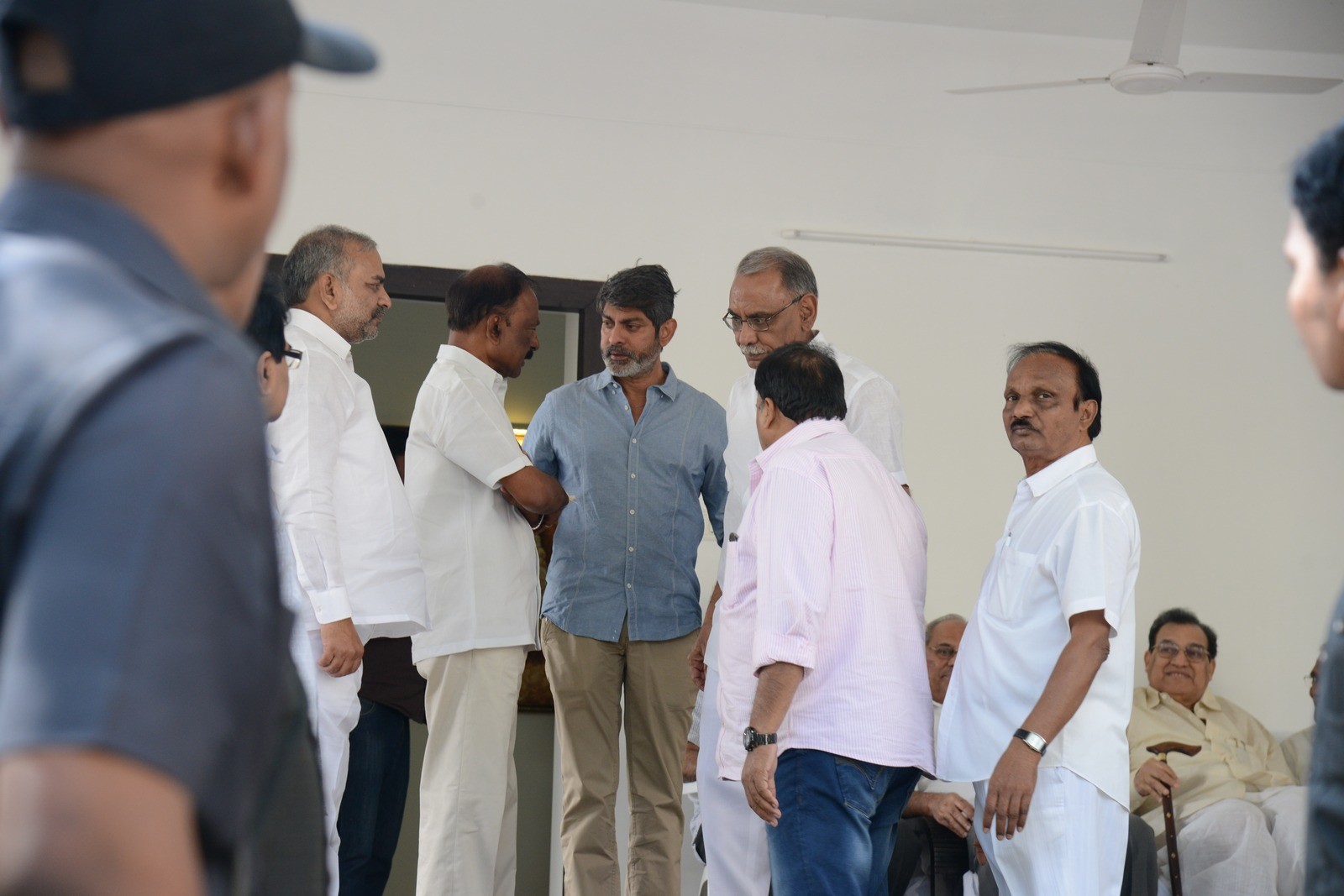 VB Rajendra Prasad Condolences Photos 01 - 20 / 170 photos