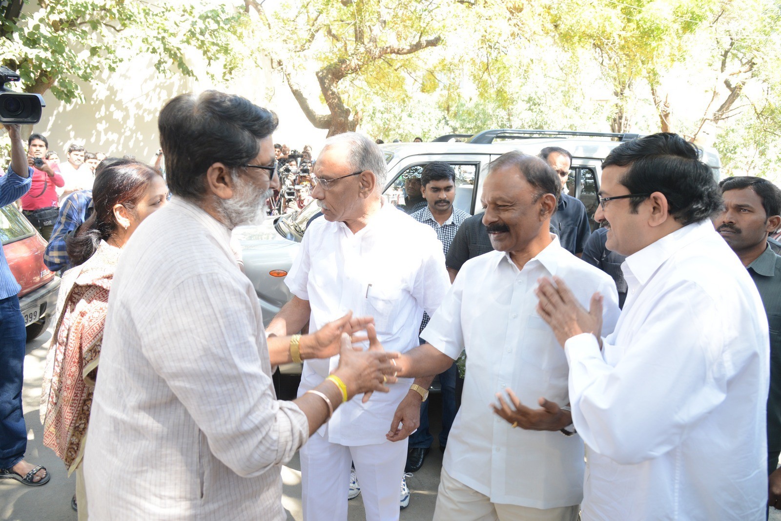 VB Rajendra Prasad Condolences Photos 01 - 70 / 170 photos