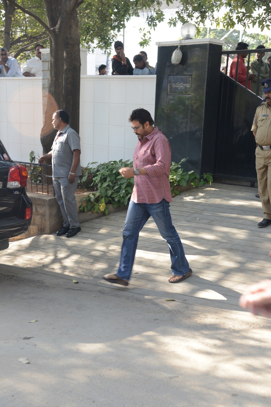 VB Rajendra Prasad Condolences Photos 01 - 89 / 170 photos