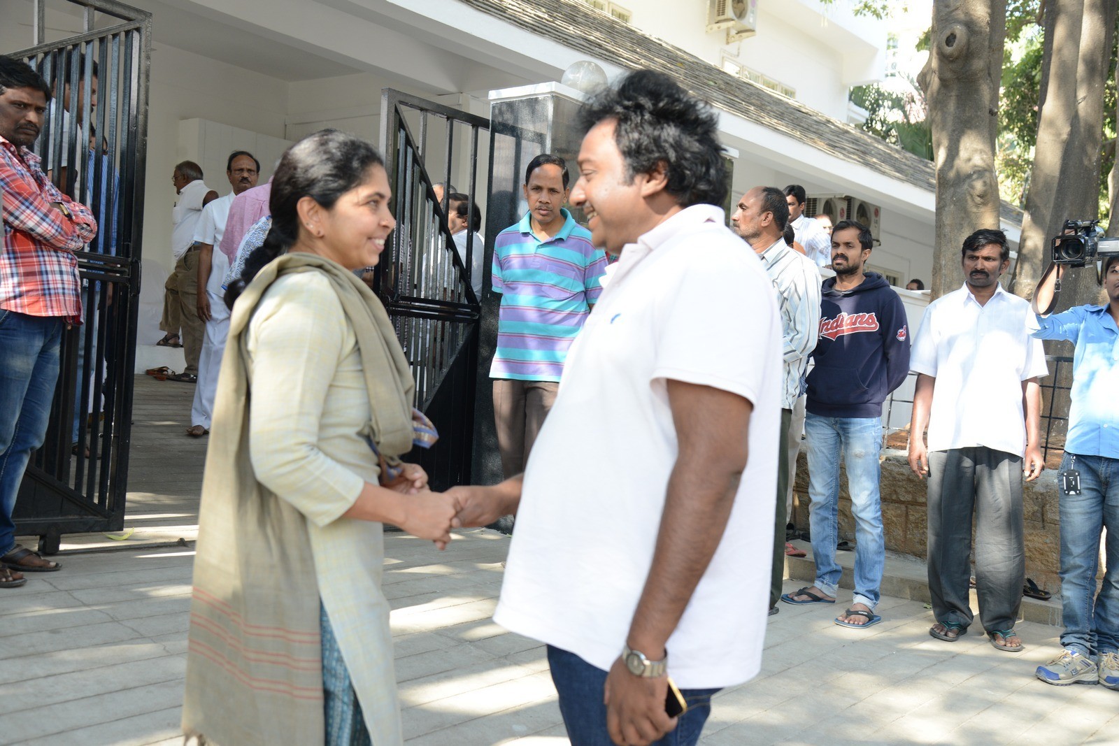 VB Rajendra Prasad Condolences Photos 01 - 100 / 170 photos