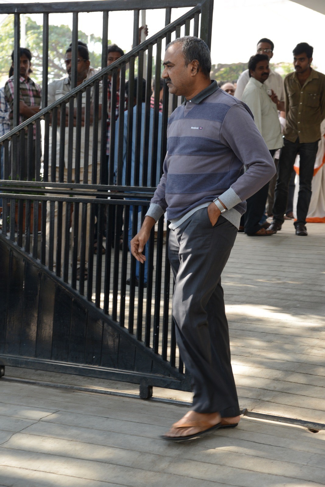 VB Rajendra Prasad Condolences Photos 01 - 103 / 170 photos