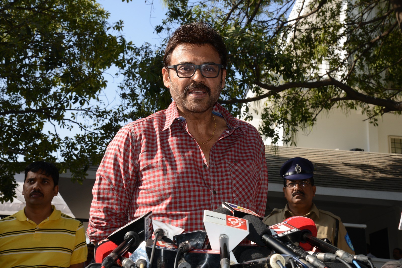 VB Rajendra Prasad Condolences Photos 01 - 115 / 170 photos