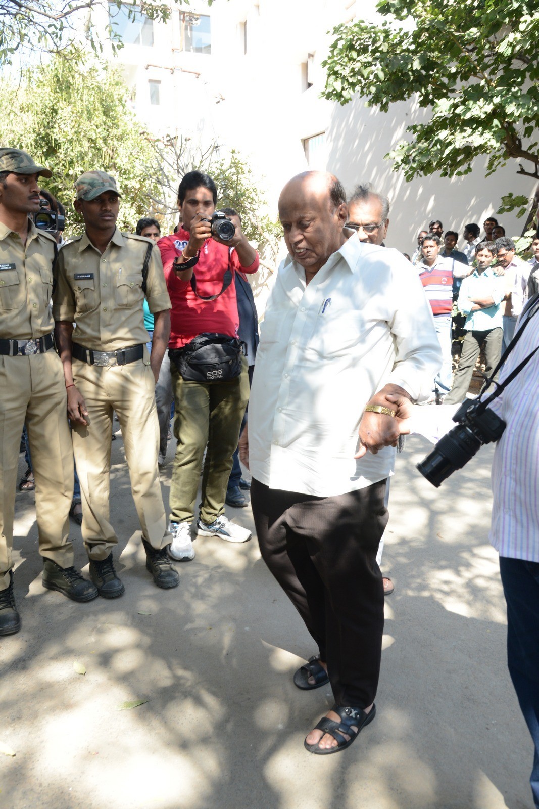 VB Rajendra Prasad Condolences Photos 01 - 145 / 170 photos