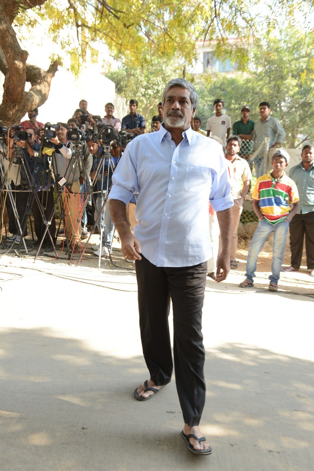 VB Rajendra Prasad Condolences Photos 01 - 165 / 170 photos