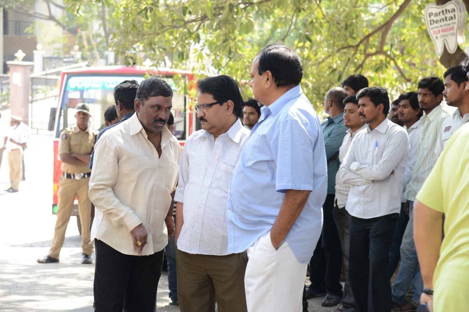 VB Rajendra Prasad Condolences Photos 01 - 167 / 170 photos