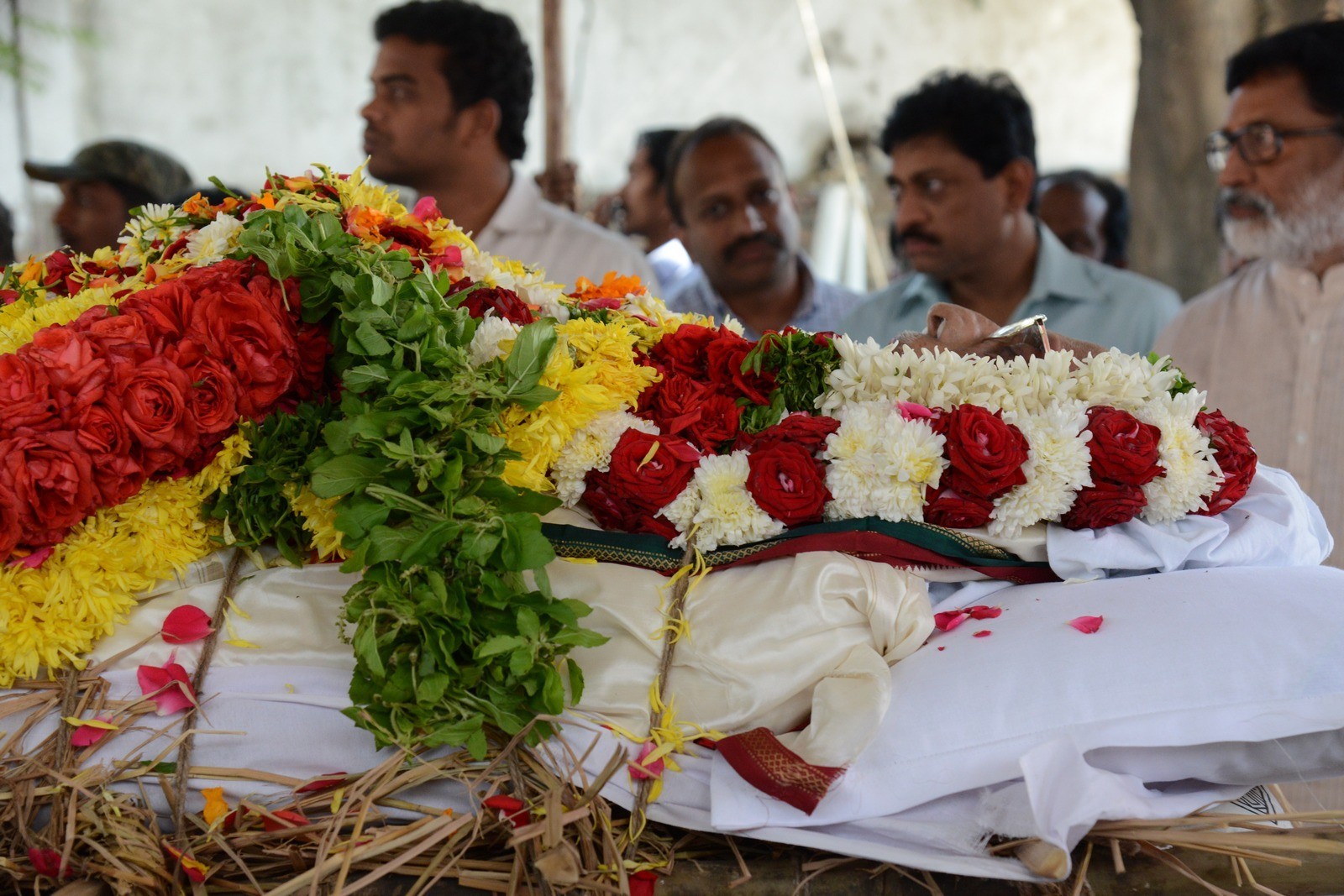 VB Rajendra Prasad Condolences Photos 02 - 33 / 170 photos