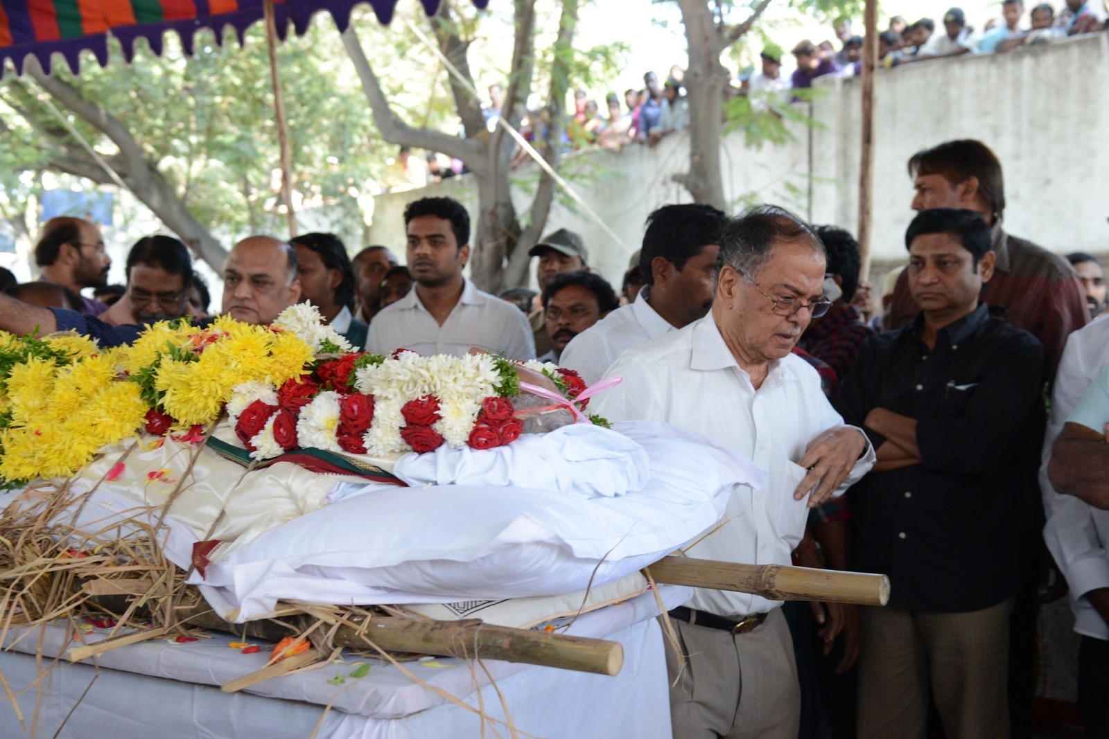 VB Rajendra Prasad Condolences Photos 02 - 53 / 170 photos
