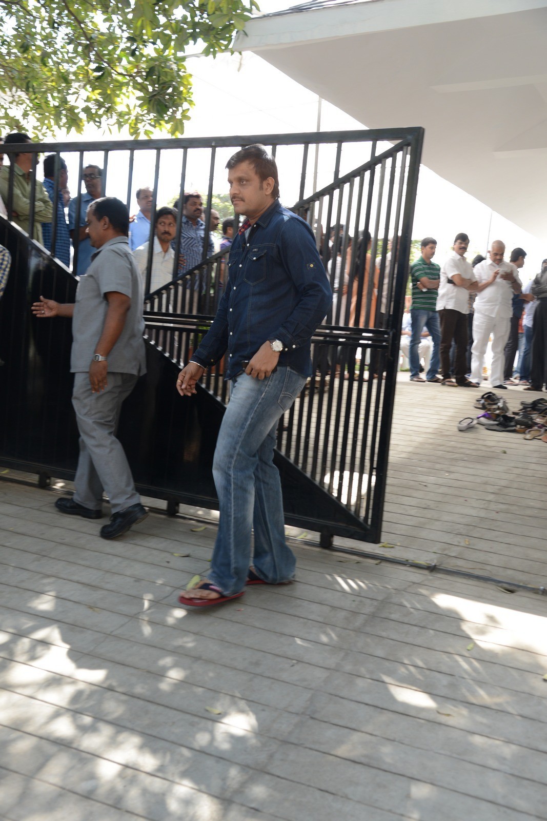 VB Rajendra Prasad Condolences Photos 02 - 67 / 170 photos