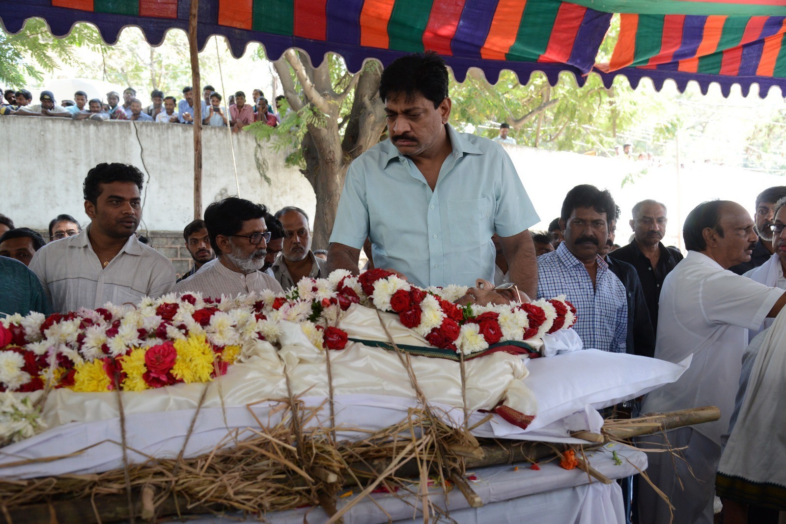 VB Rajendra Prasad Condolences Photos 02 - 131 / 170 photos
