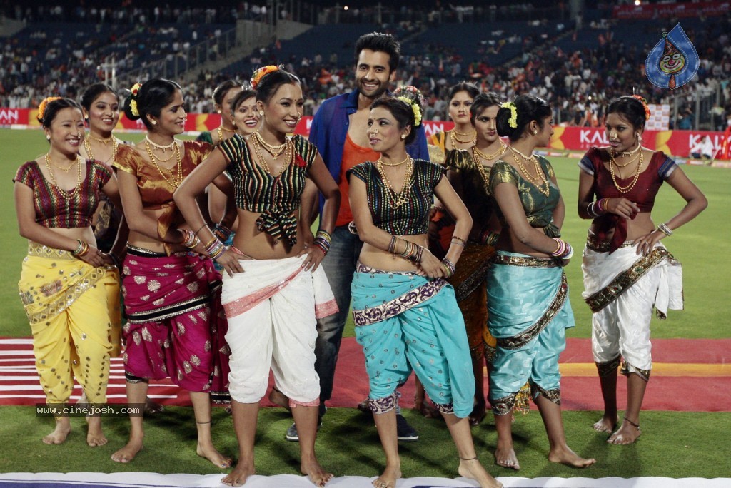 Veer Marathi vs Mumbai Heroes Match - 26 / 96 photos