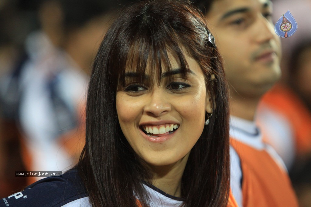 Veer Marathi vs Mumbai Heroes Match - 37 / 96 photos