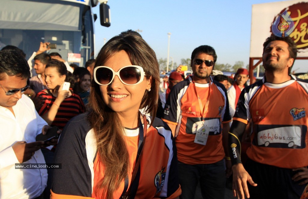 Veer Marathi vs Mumbai Heroes Match - 45 / 96 photos