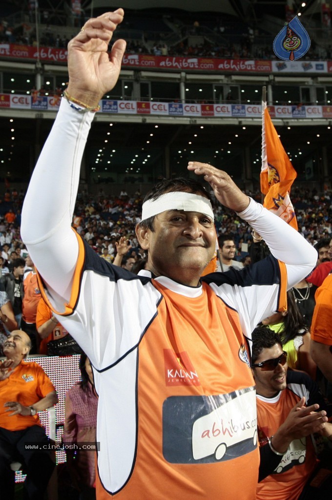 Veer Marathi vs Mumbai Heroes Match - 50 / 96 photos