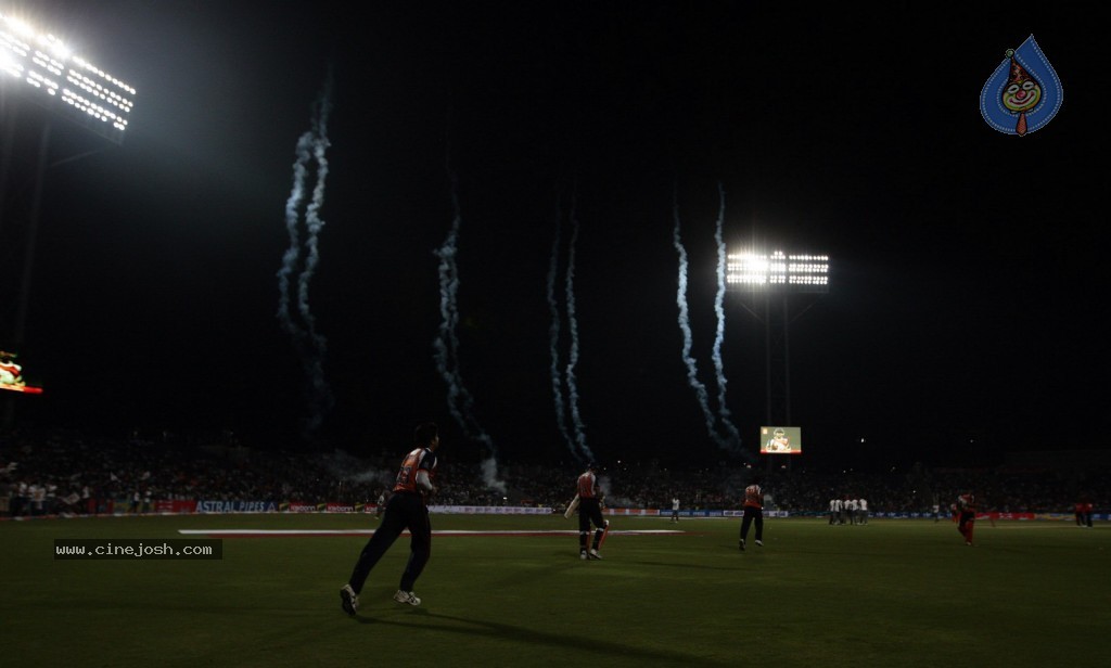 Veer Marathi vs Mumbai Heroes Match - 61 / 96 photos