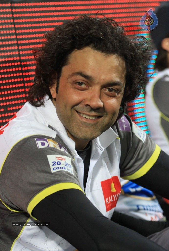 Veer Marathi vs Mumbai Heroes Match - 62 / 96 photos