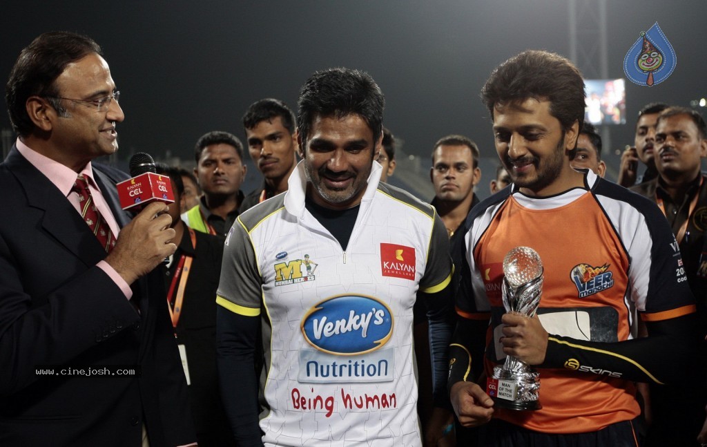 Veer Marathi vs Mumbai Heroes Match - 89 / 96 photos