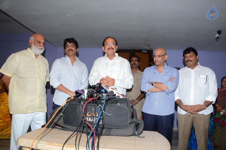 Venkaiah Naidu Watches Om Namo Venkatesaya - 39 / 41 photos