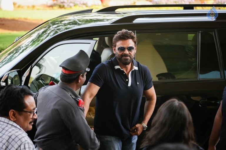 Venkatesh at Bits Pilani Hyderabad Campus - 16 / 32 photos
