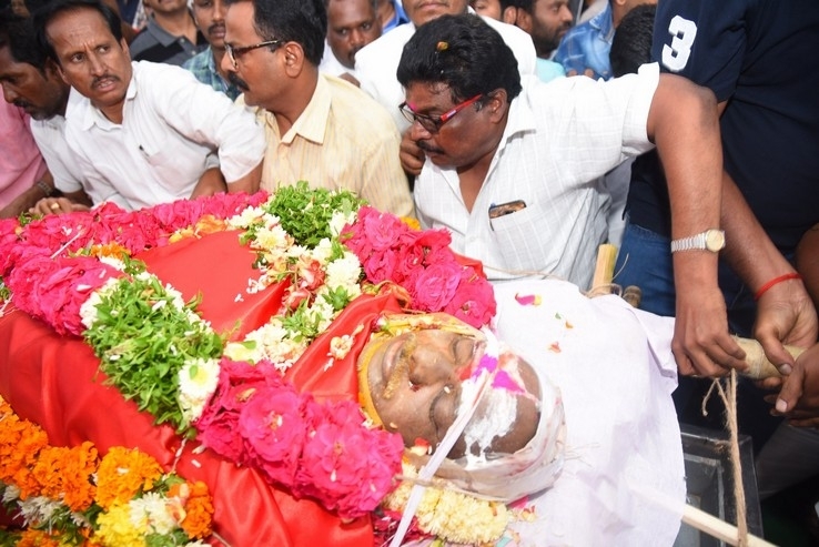 Venu Madhav Anthima Yatra - 86 / 97 photos