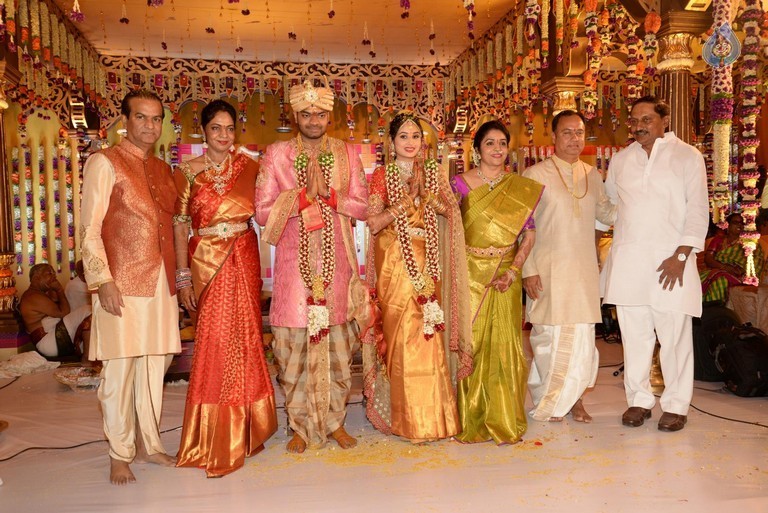 Vijay Karan - Aashna Wedding Photos - 43 / 85 photos