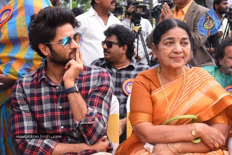 Vijaya Nirmala Statue Inauguration Photos - 100 / 104 photos