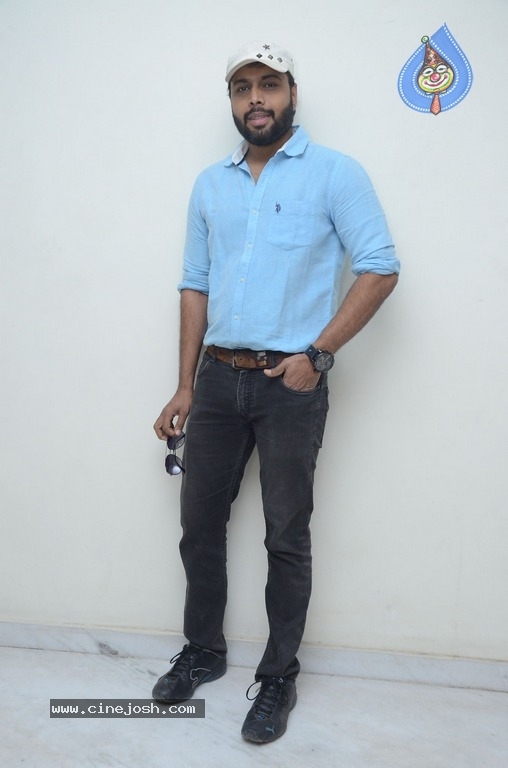 Vintage Presents Hyderabad Biggest Holi Poster Launch - 7 / 12 photos