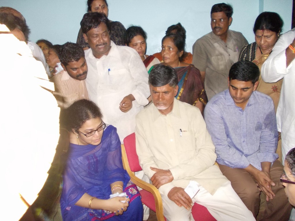 VIPs at Yerran Naidu Dead Body - 25 / 64 photos