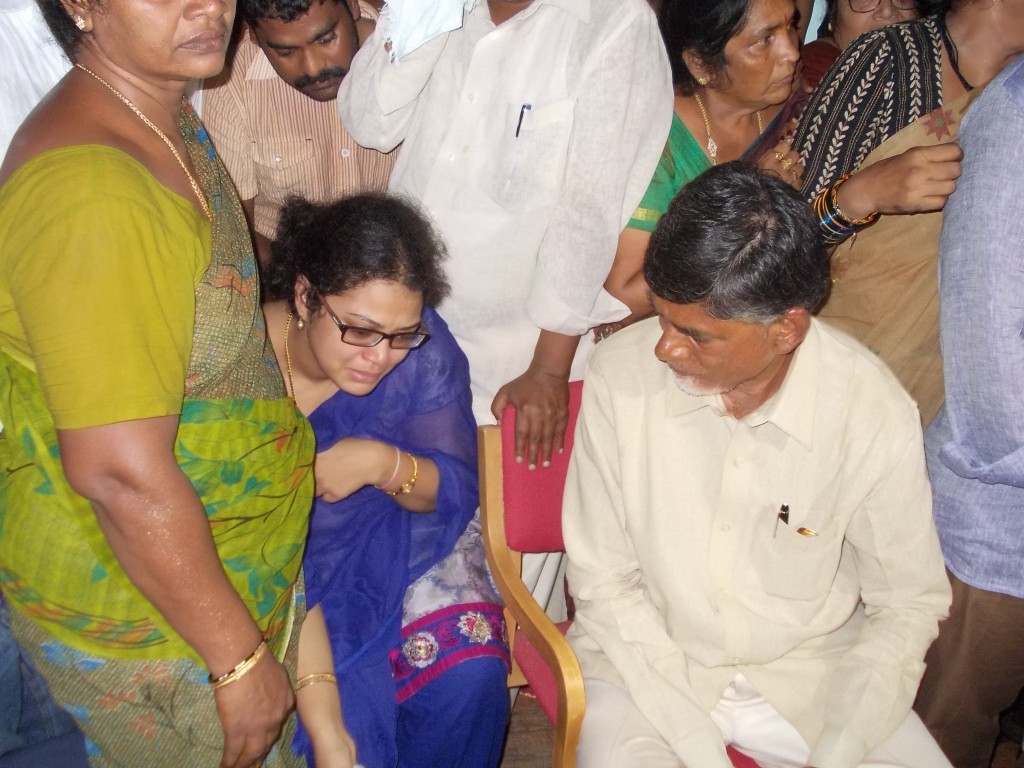 VIPs at Yerran Naidu Dead Body - 41 / 64 photos