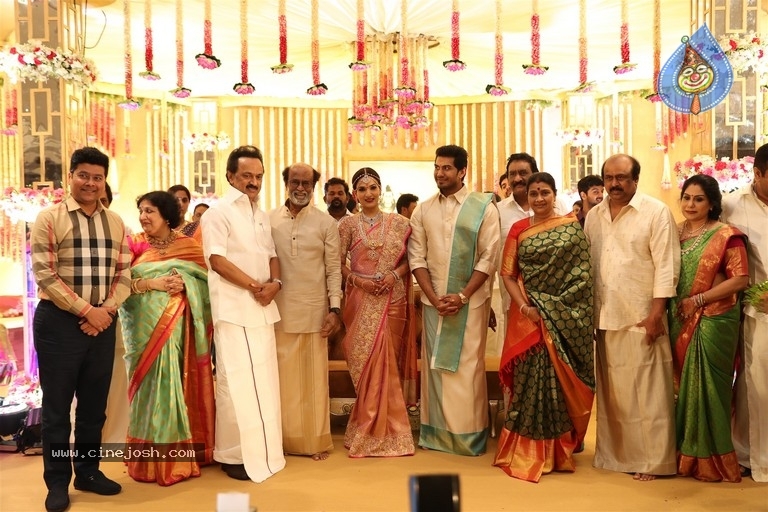 Vishagan - Soundarya Wedding Reception - 23 / 42 photos