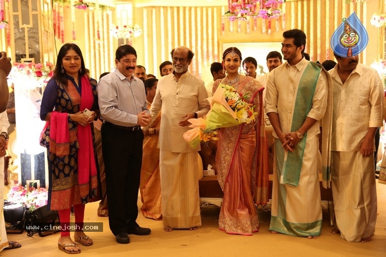 Vishagan - Soundarya Wedding Reception - 41 / 42 photos