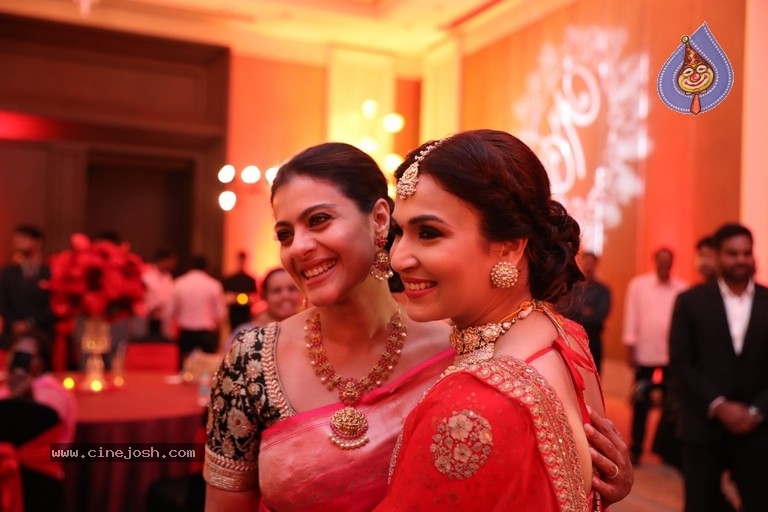 Vishagan - Soundarya Wedding Reception Photos - 1 / 9 photos