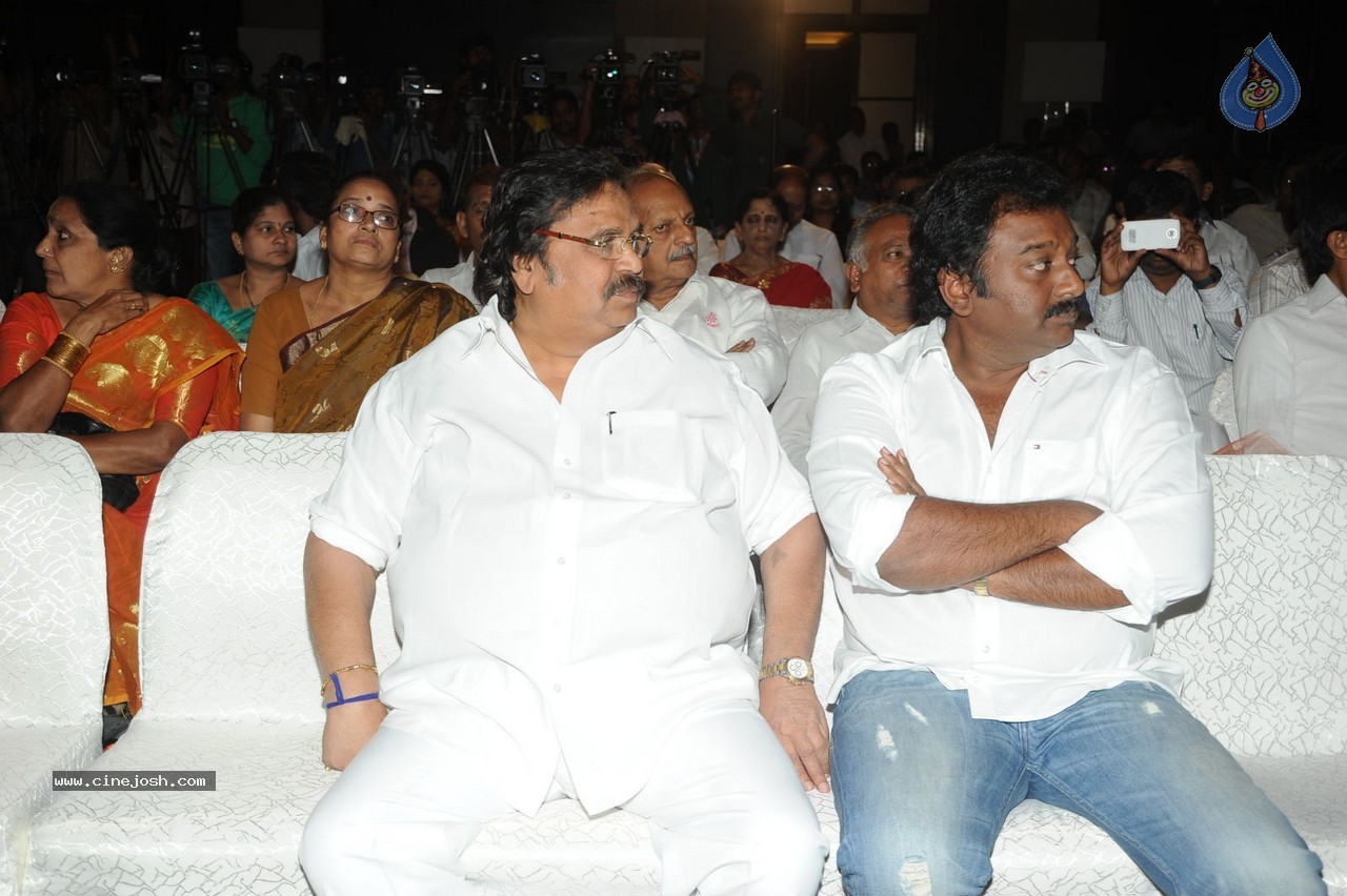 Vishwa Vijetha Vijayagadha Book Launch - 7 / 145 photos