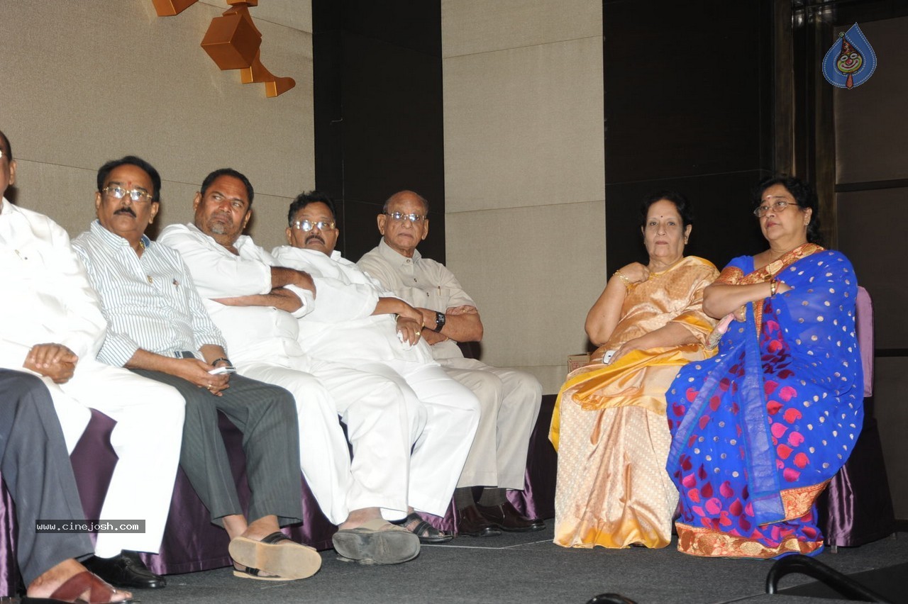 Vishwa Vijetha Vijayagadha Book Launch - 9 / 145 photos
