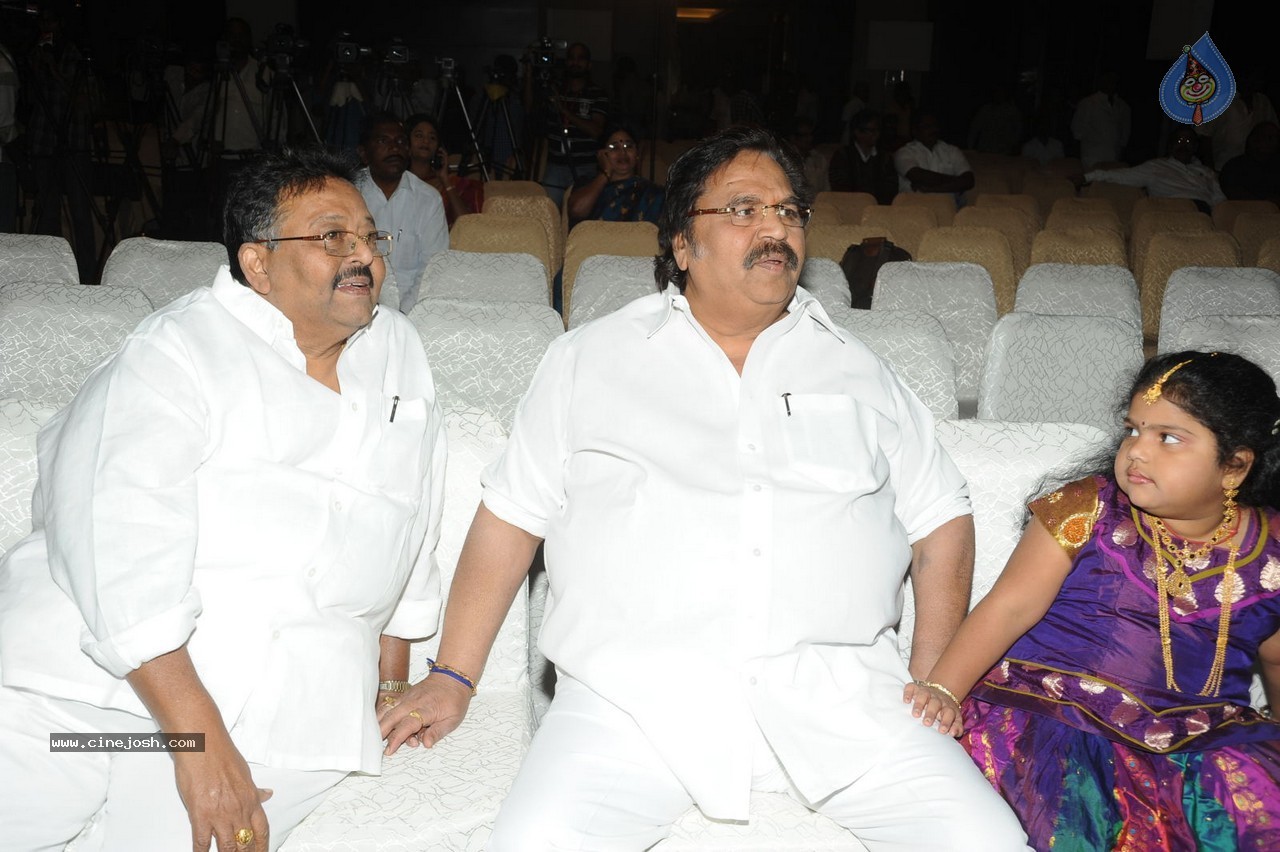 Vishwa Vijetha Vijayagadha Book Launch - 32 / 145 photos