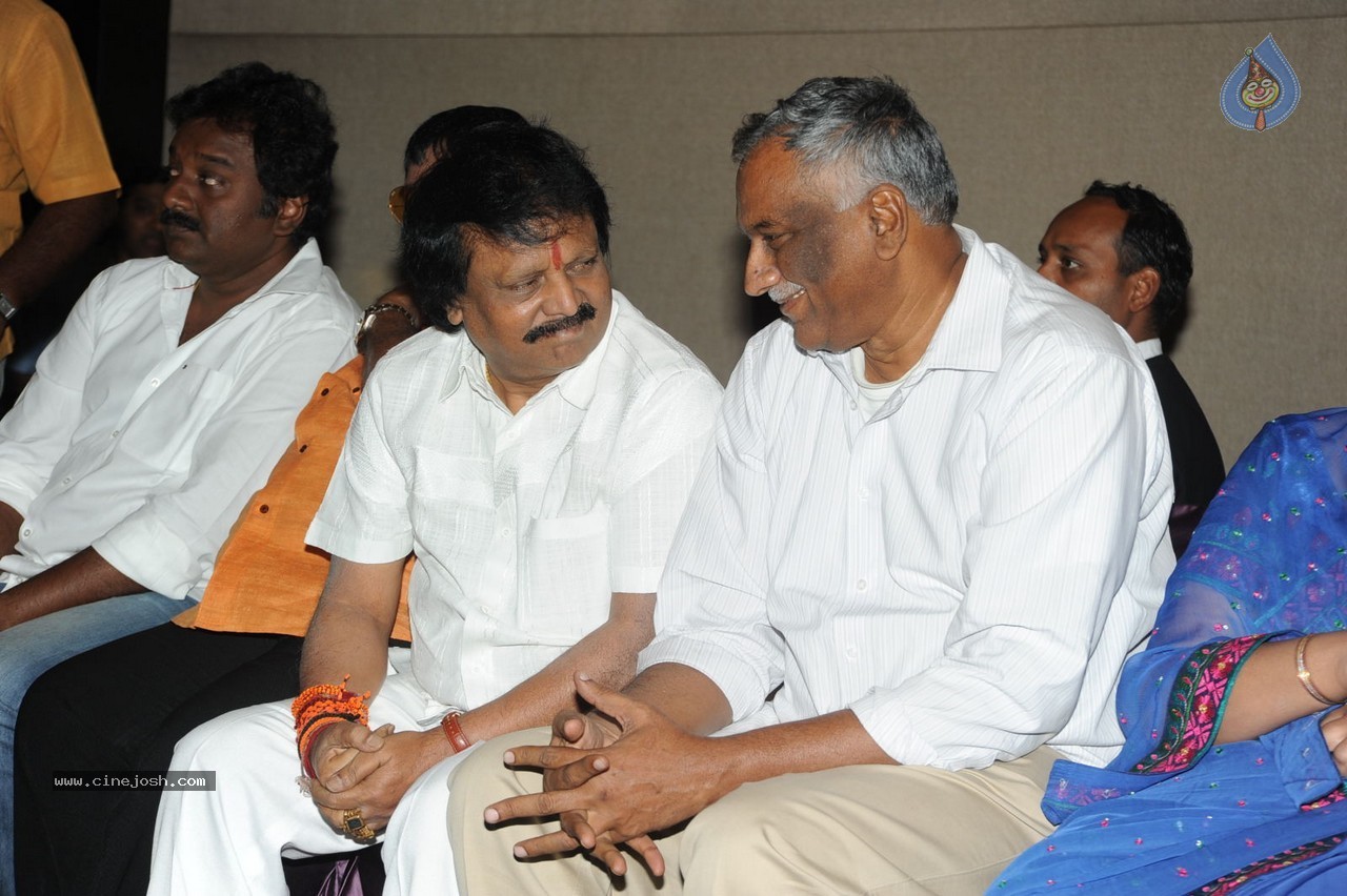 Vishwa Vijetha Vijayagadha Book Launch - 50 / 145 photos