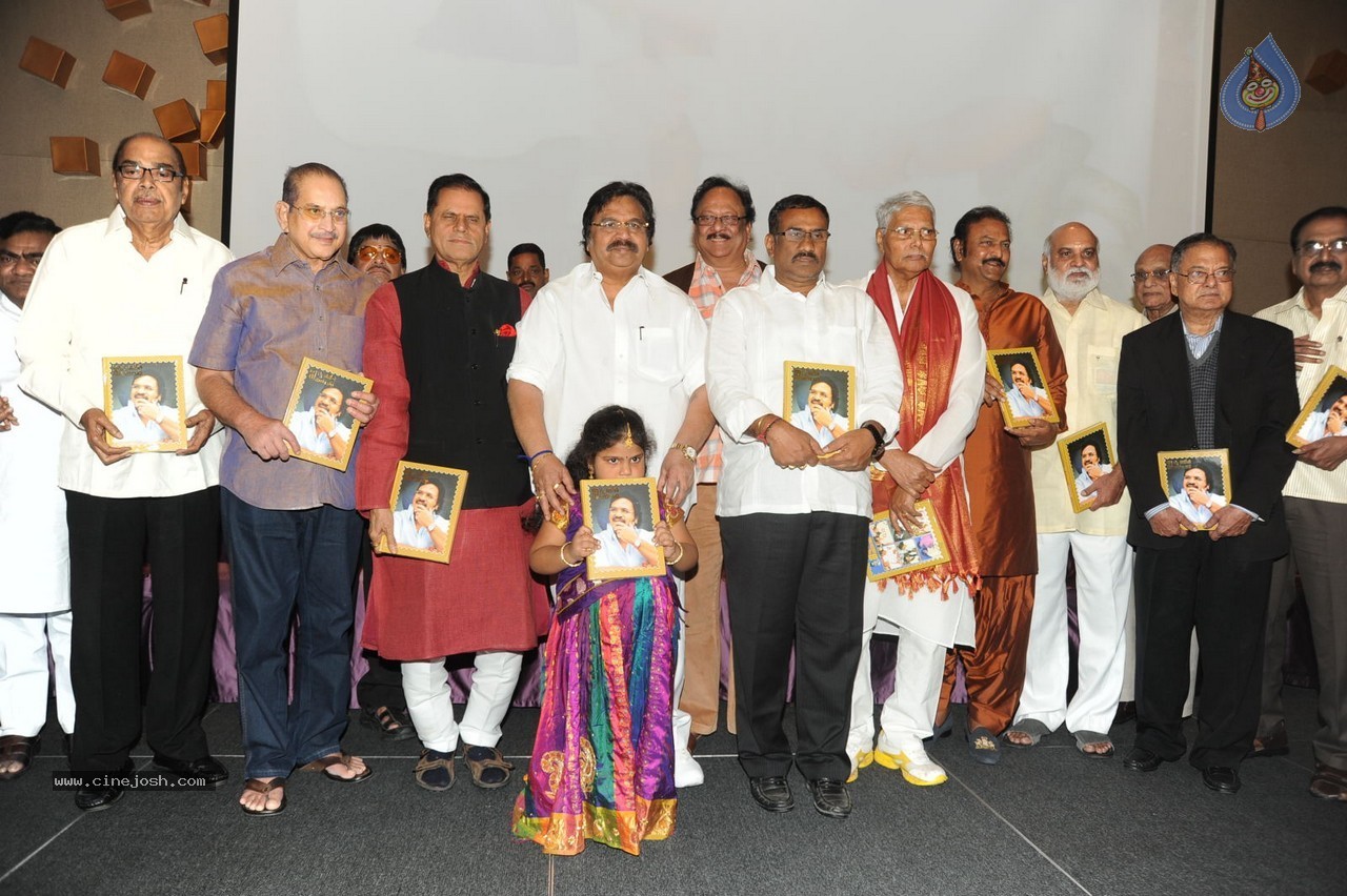 Vishwa Vijetha Vijayagadha Book Launch - 66 / 145 photos