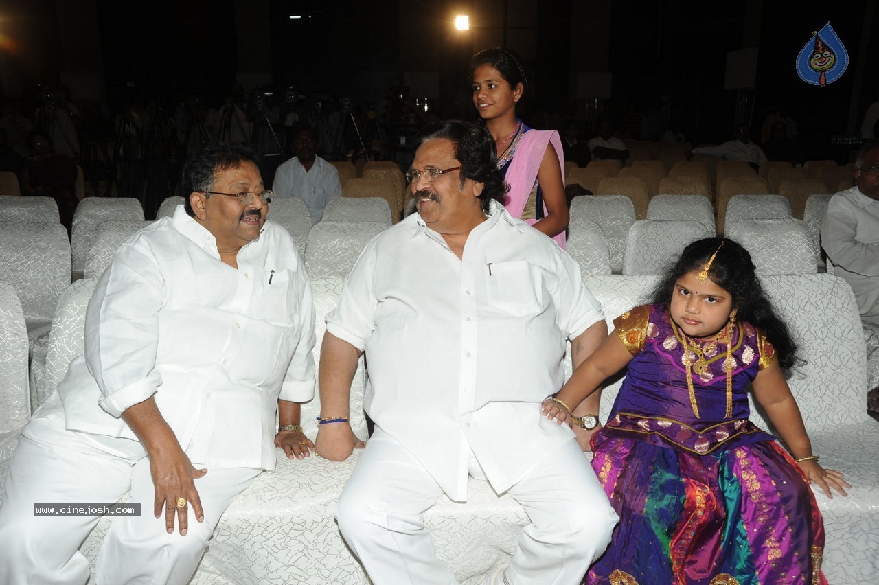 Vishwa Vijetha Vijayagadha Book Launch - 136 / 145 photos