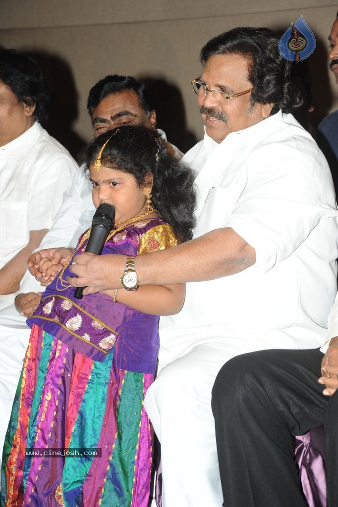 Vishwa Vijetha Vijayagadha Book Launch - 140 / 145 photos