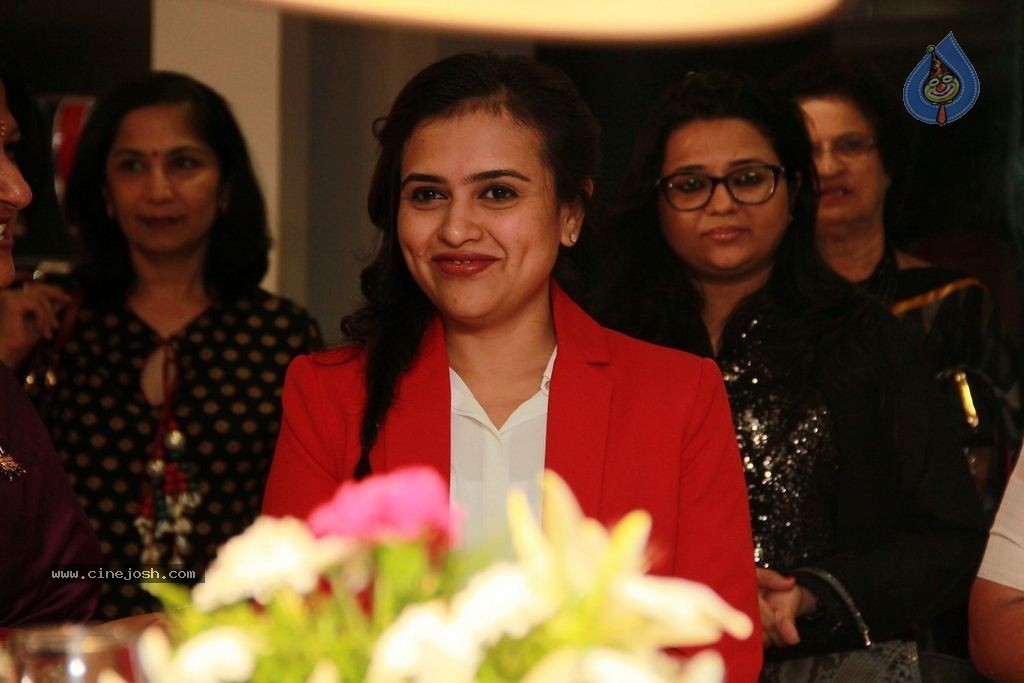 VST Grandeur Women Achievers Awards - 10 / 40 photos