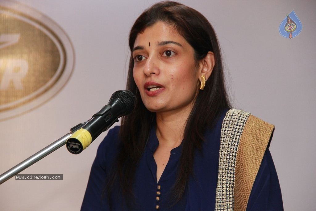 VST Grandeur Women Achievers Awards - 17 / 40 photos