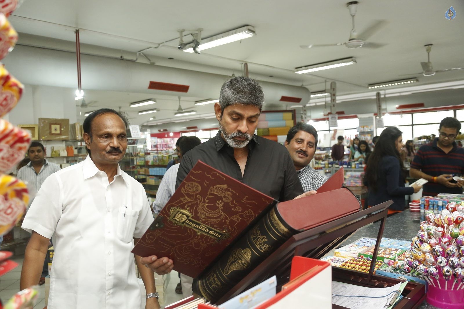 WALDEN 25 years Celebrations Photos - 45 / 51 photos