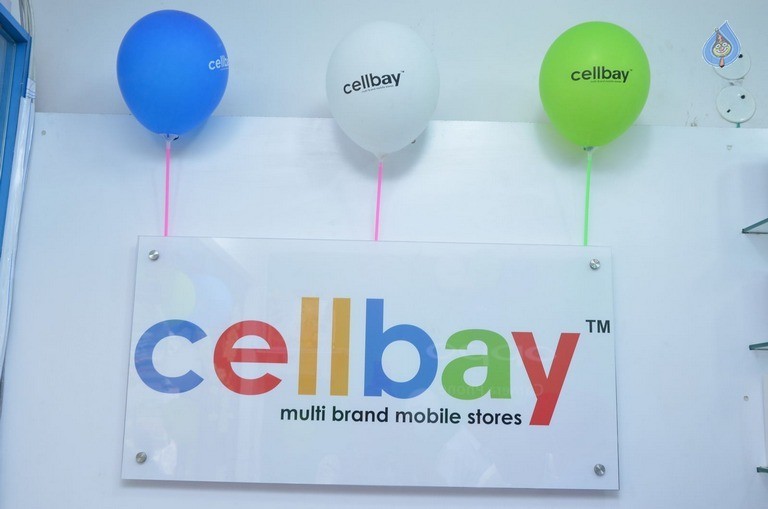 Yamini Bhaskar Launches Cellbay Mobile Store - 5 / 20 photos