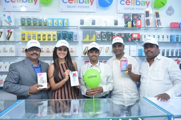 Yamini Bhaskar Launches Cellbay Mobile Store - 20 / 20 photos
